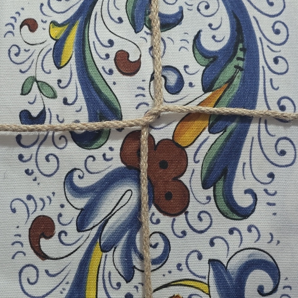 Sur La Table Deruta-Style Tablecloth, Retail Price $179.95 USD,Size 108"L x 67"W - Picture 3 of 10